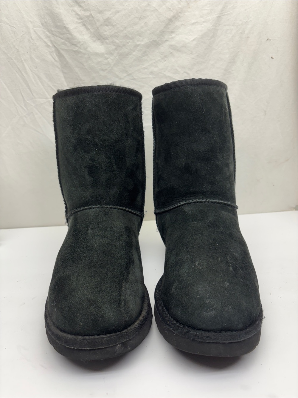 UGG Classic Short  Black Suede Short Boot, SZ 9,box 76